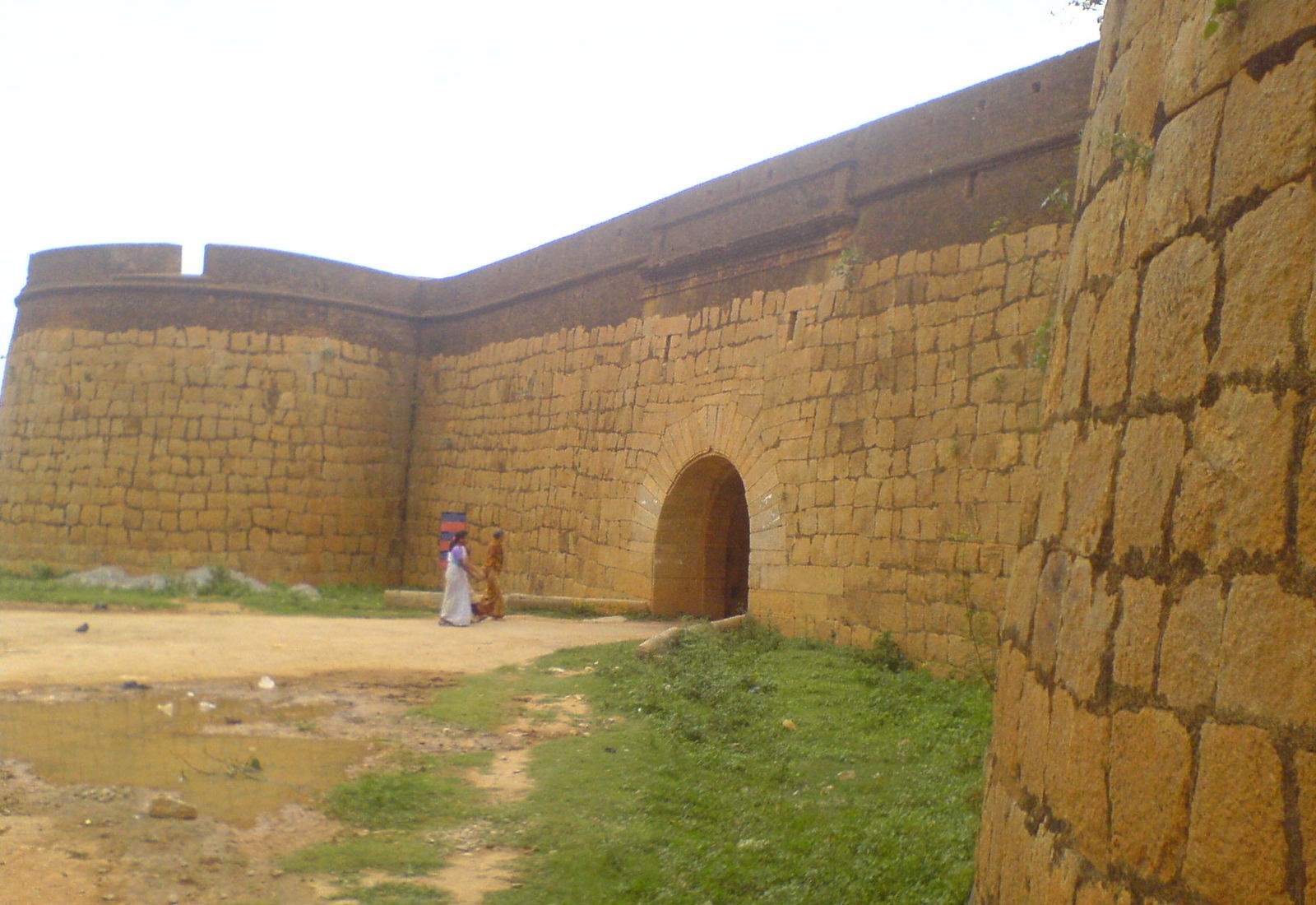 This image shows the Mahi Durg or Rampart fort.