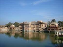 - One of the famous pieces of architecture built by the Jat ruler was the garden palace at Dig.